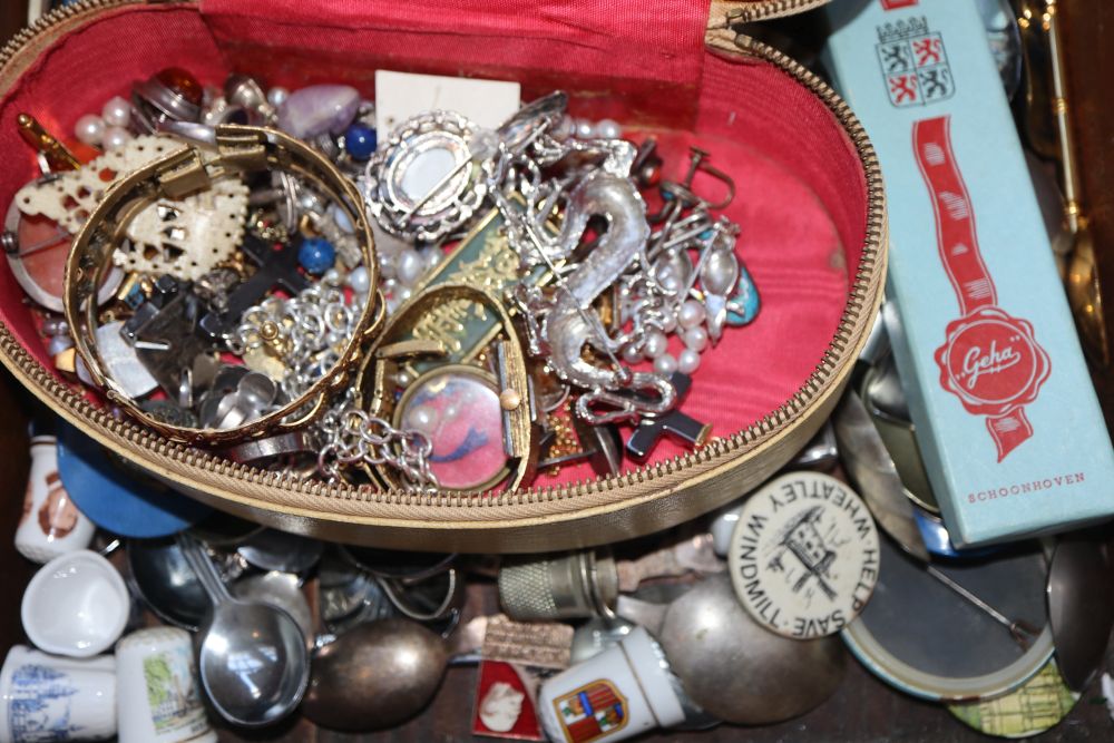 A box of assorted commemorative spoons etc. and sundry jewellery